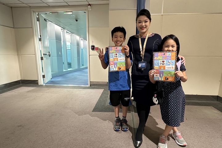 新加坡航空在台北桃園機場，推出小小旅客互動遊戲。　圖：新加坡航空／提供 
