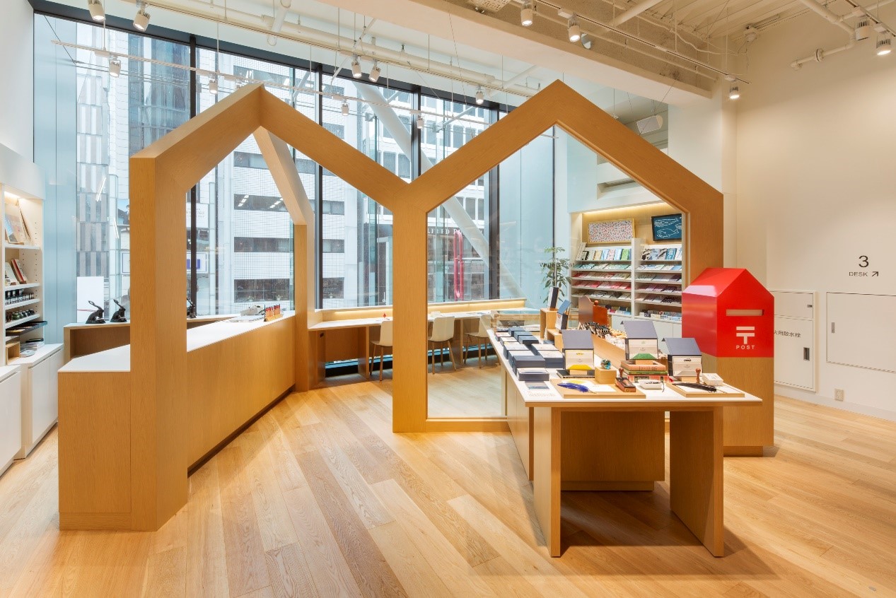 ▲以「SHARE」為主題的商品陣容可在「G.Itoya」的2樓盡情享受。　圖：©銀座 伊東屋／提供