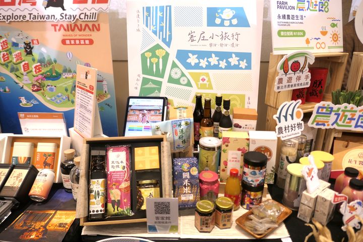 客委會在「台北國際旅展」客家館推出的主題為「客庄小旅行－樂活、舒活、慢活」。　圖：客家委員會／提供