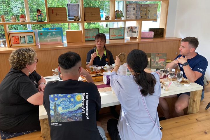 ▲六龜山茶故事館茶席體驗。　圖：茂林國家風景區管理處／提供