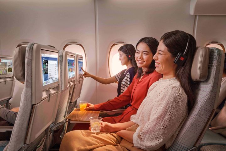 ▲阿聯酋航空擁有超過6,500個頻道的 ice 機上娛樂系統，獲 Business Traveller Awards 2024評選為「最佳機上娛樂」。　圖：阿聯酋航空／提供