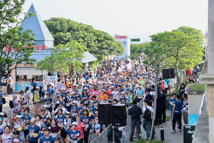 新北市鐵道馬拉松接力賽已成為本市年度重要盛事（圖為2024鐵道馬資料照）。　圖：新北市政府觀光旅遊局／提供