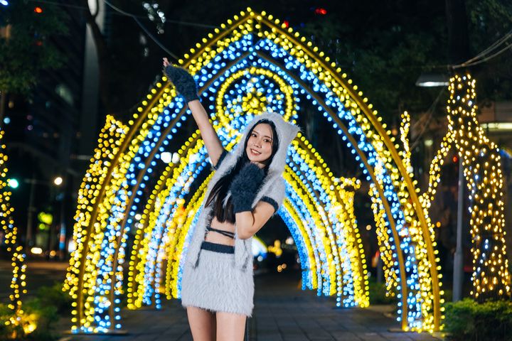 ▲「奇願大道」擁有銀河般閃耀的特殊拱門造型，象徵內心璀璨純真的光芒。　圖：新北市政府觀光旅遊局／提供