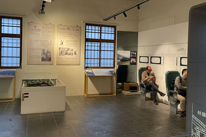 ▲林鐵館優閒看展。　圖：林業及自然保育署／提供