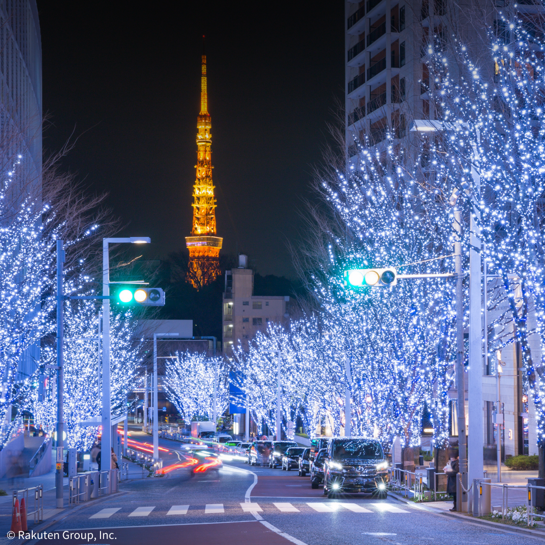 ▲東京六本木新城「冬季燈光秀」以80萬盞藍白 LED 燈點亮櫸木大道，此景為遊客必訪的打卡熱點。 圖：樂天旅遊/提供