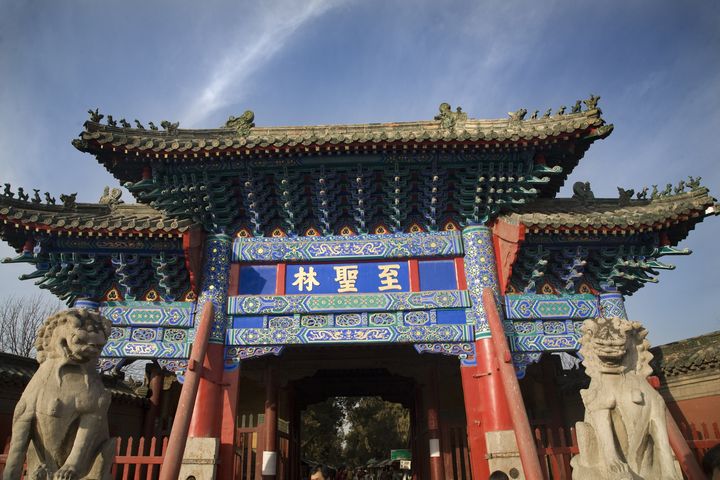 ▲曲阜市為孔子的故鄉，當地孔府、孔廟、孔林為許多旅客前往山東的必訪之地。　圖：shutterstock／來源