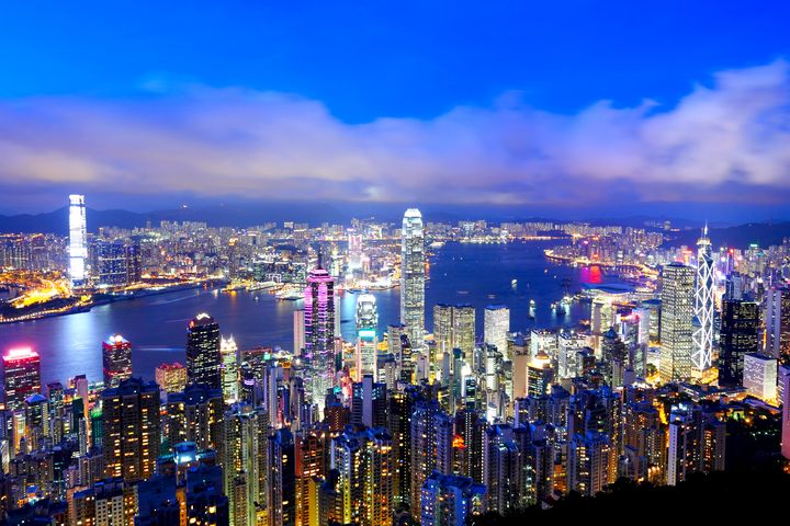 香港過節氣息濃郁，維多利亞港除夕春節更有絢麗煙火同慶。　圖：shutterstock／來源 