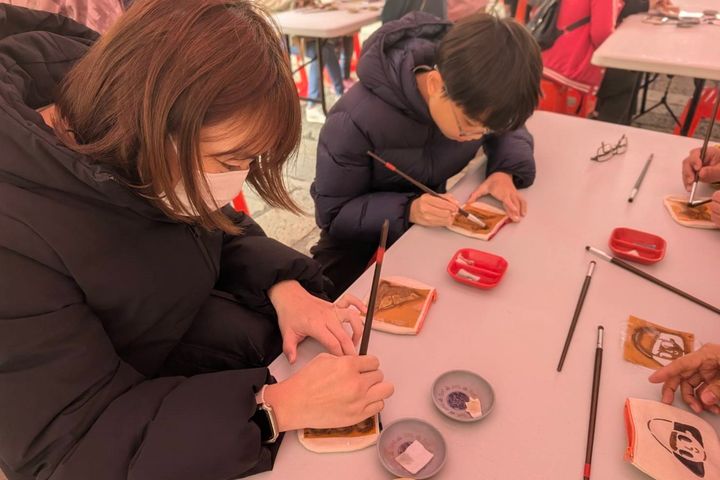 獨特的柿染手作體驗。　圖：新竹縣政府交通旅遊處／提供