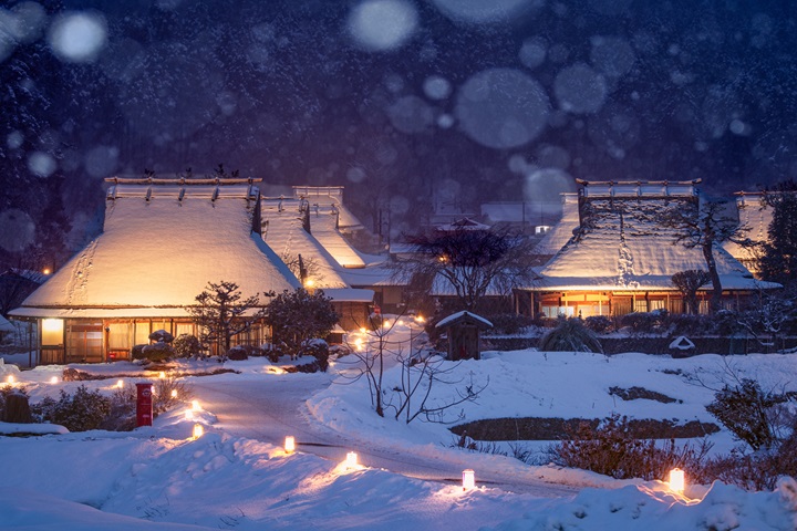 美山茅葺之里雪燈廊。　圖：ⒸKyoto Miyama Tourism Association／提供