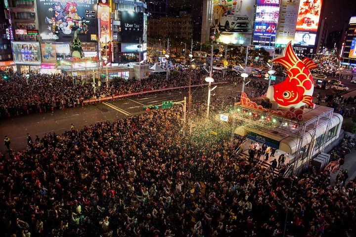 ▲「2025台北燈節」即將在02/02盛大展出，帶來「圓滿、順利」的新年祝福。（圖為2024台北燈節照片）。　圖：臺北市政府觀光傳播局／提供