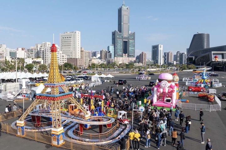 ▲高雄冬日遊樂園設置25項設施，其中有6座機械設施全新亮相。　圖：高雄市政府／提供