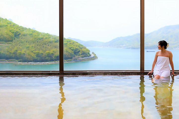 小豆島海灣度假飯店的大浴場。　圖：太平洋旅行社／提供