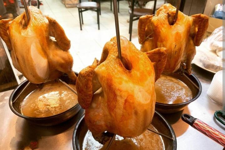 ▲關子嶺溫泉區擁有百年歷史的泥湯、知名的桶仔雞美食。　圖：臺南市政府觀光旅遊局／提供