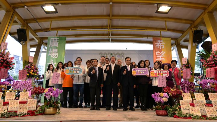 ▲《說時容易│希望廣場邁步二十五年紀實》發表會現場，來自農業各界的長官、貴賓、農友與成就希望廣場的各界好朋友們共同見證。　圖：新北市農會／提供