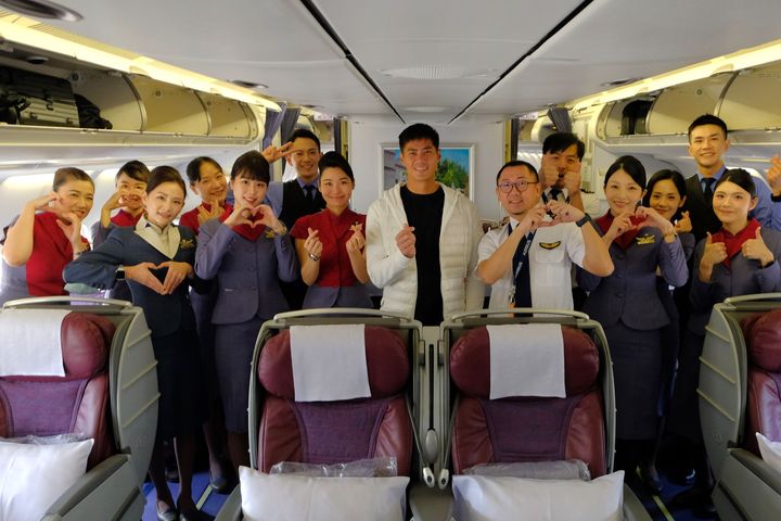 華航伴飛十載，旅外棒球好手陳偉殷光榮引退。　圖：中華航空／提供 