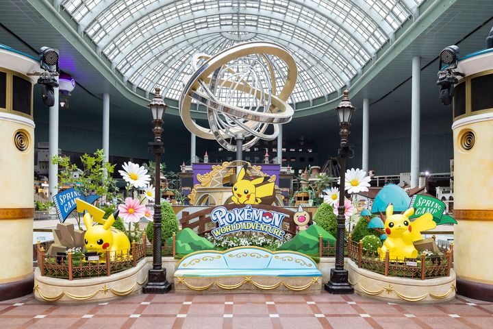 ▲首爾樂天世界攜手寶可夢打造期間限定聯名活動，推出購買門票隨機贈送寶可夢磁鐵，優惠49折售價1,126元。　圖：KKday／提供