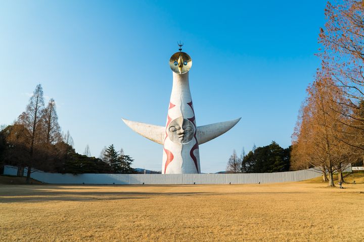 EXPO 2025大阪萬博即將於04/13開幕，是全球矚目的盛會；圖為萬博紀念公園矗立的太陽之塔。　圖示：太平洋旅行社／提供 