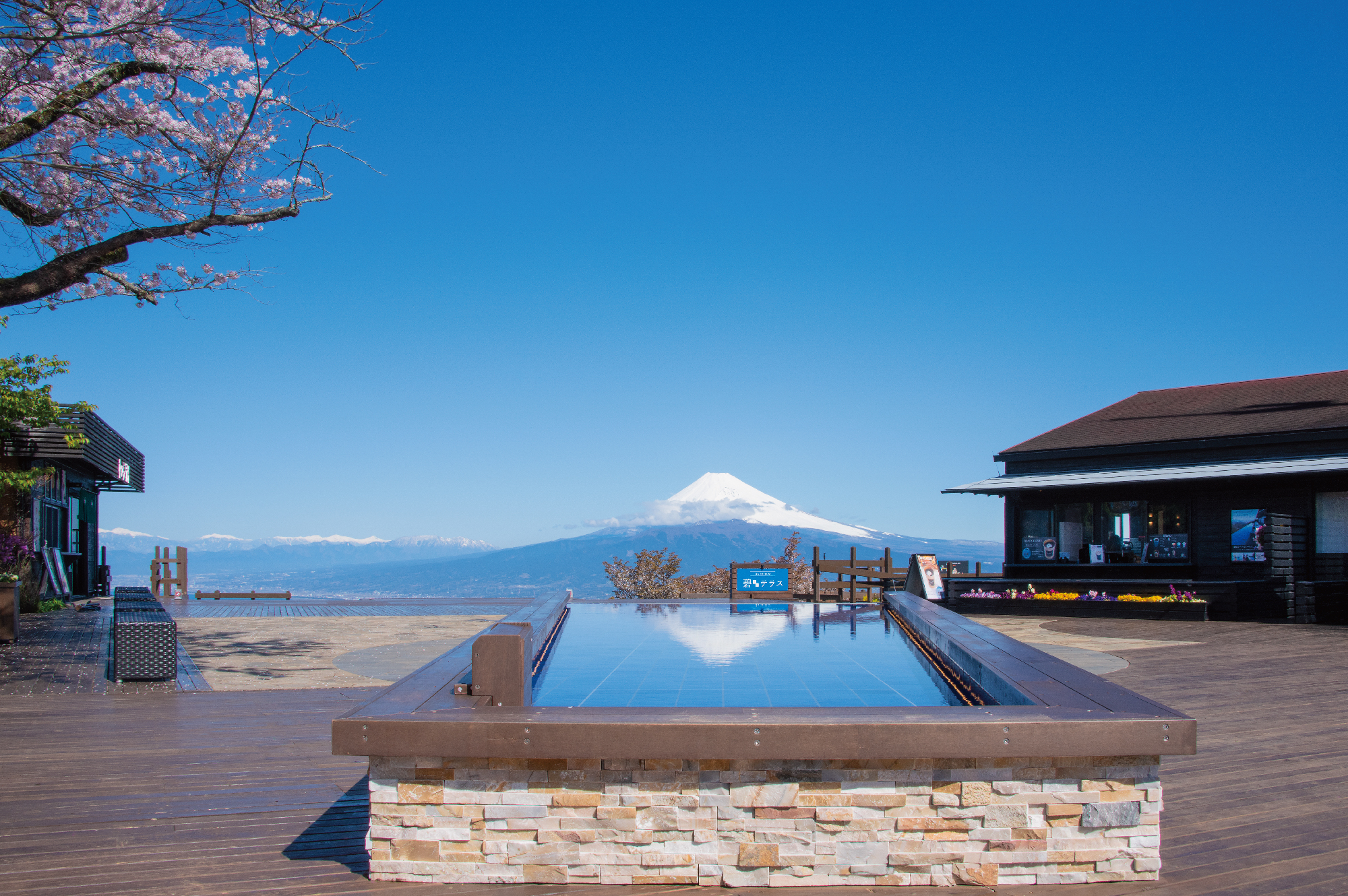 ▲「碧露台」天氣好時可以連富士山的倒影都拍到！　圖：伊豆全景公園／提供