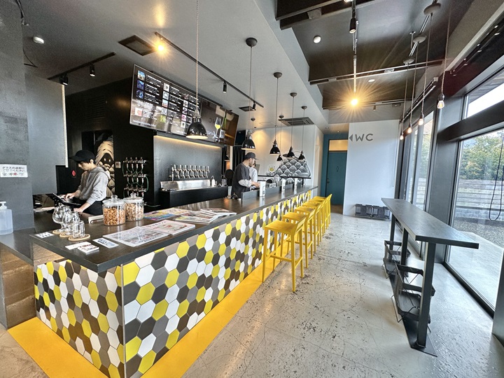 ▲飯店一樓的 Taproom。　記者-蔡雅雯／攝影