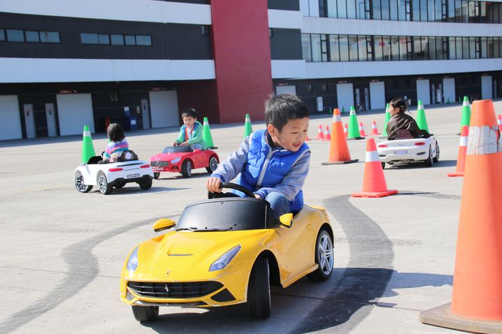 ▲專屬兒童的「小小賽車手自駕體驗」04/04登場。　圖：麗寶樂園渡假區／提供