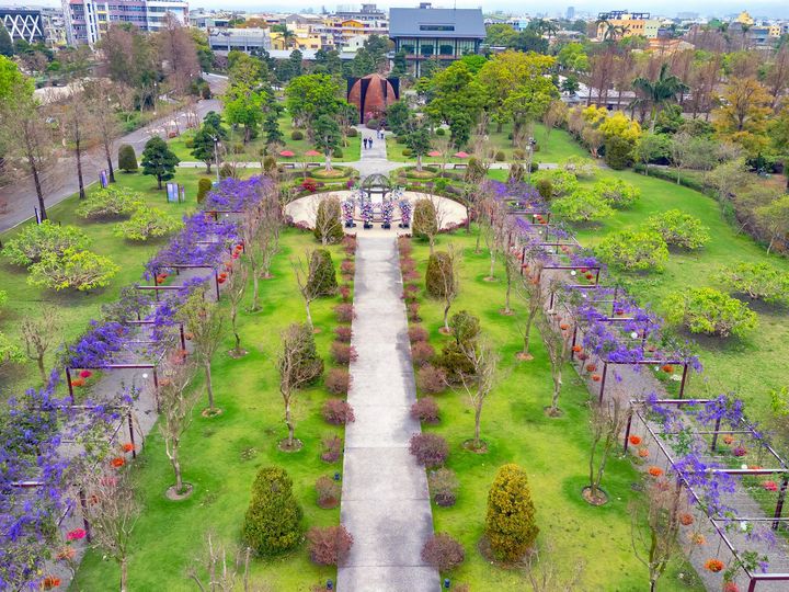 ▲3～4月間，成美文化園迎來浪漫唯美的許願藤花季。　圖：成美文化園／提供