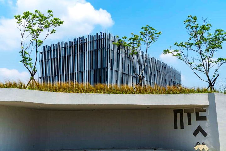 蘆葦叢中的現代美術館－新北市美術館將於04/25正式開館。　圖：新北市政府觀光旅遊局／提供
