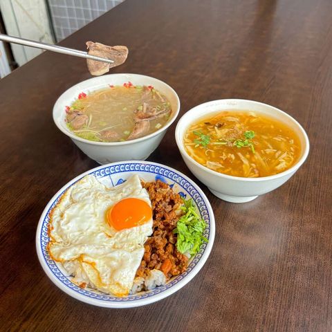 ▲米其林必比登推薦美食秀明豬心冬粉。　圖：高雄市政府觀光局／提供