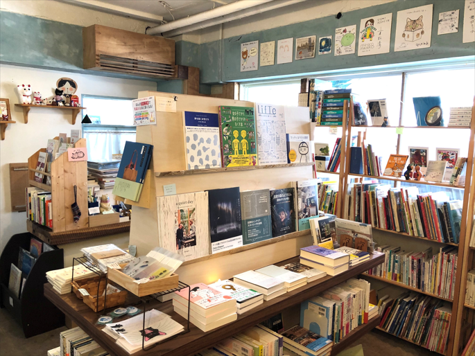 ▲ひるねこBOOKS獨家販售的繪本專區。 圖：ひるねこBOOKS╱來源