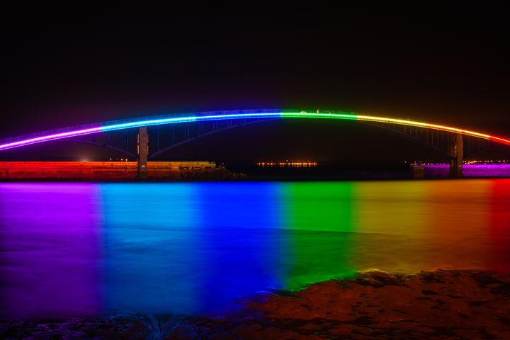 ▲澎湖馬公彩虹橋絢麗夜景。　圖：shutterstock／來源