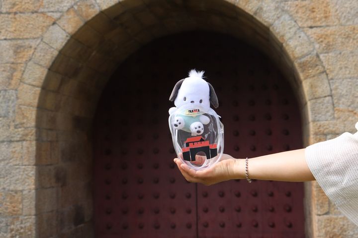 ▲完成集章串聯任務可獲得限定好禮－曬娃包。　圖：臺南市文化資產管理處／提供