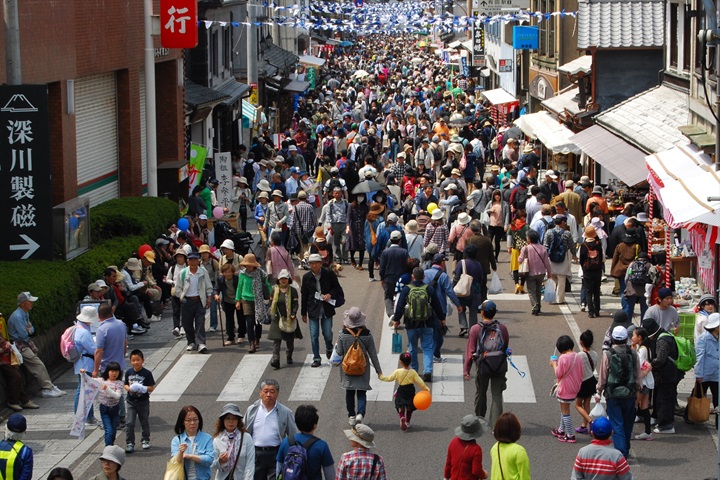 ▲有田陶器市總是吸引來大批人潮。　圖：佐賀縣觀光連盟／提供