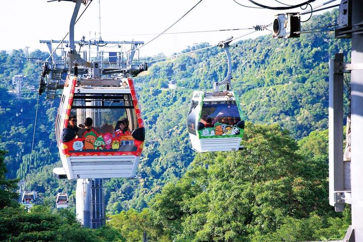 ▲搭乘貓空纜車俯瞰城市美景。　圖：臺北市政府觀光傳播局／提供