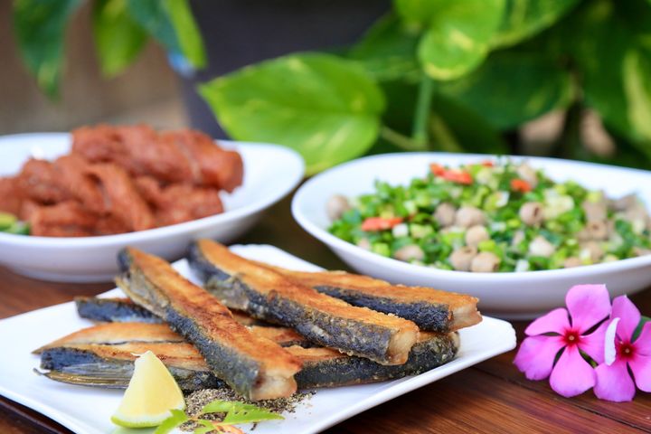 ▲長盈海味屋不敗招牌，虱目魚菲力，香酥脆又有油脂鮮甜。　圖：農遊超市／提供