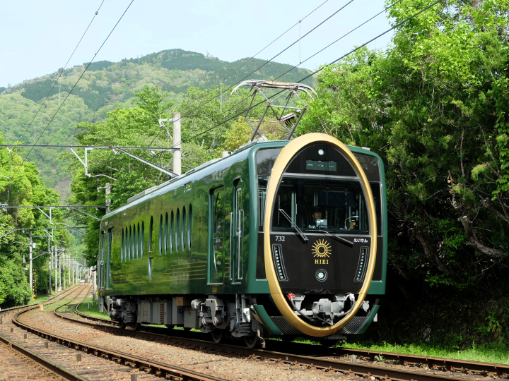 ▲觀光列車 HIEI 號連接出柳町到八瀨比叡山口，車程約14分鐘。　圖：向日遊顧問有限公司／提供
