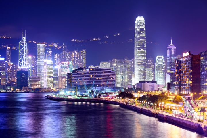 香港航空推出母親節限時優惠，孝敬媽咪出國趁現在。　圖：shutterstock／來源 