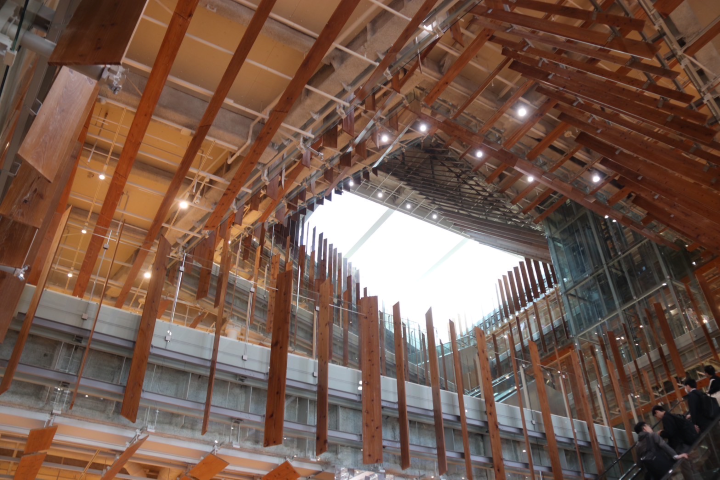 ▲富山玻璃美術館出自日本建築大師－隈研吾之手。　圖：游琮玄／攝