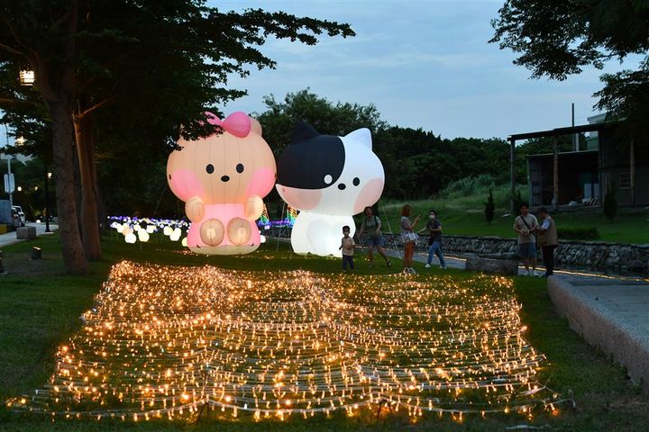 ▲「2025鹿港慶端陽」活動，今年有韓國知名即時通訊軟體 LINE 知名 IP「LINE FRIENDS minini」到鹿港。　圖：彰化縣政府／提供