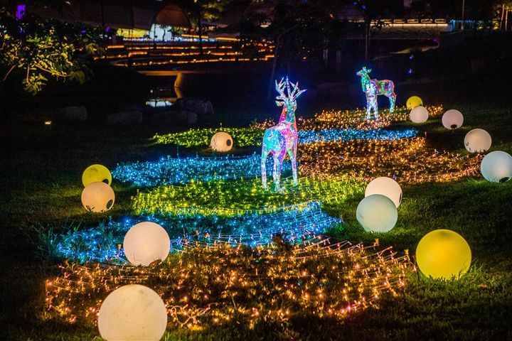 ▲「2025鹿港慶端陽－小鎮光影藝術節」活動展出至07/27，每晚18:30~22:00點亮璀璨燈光。　圖：彰化縣政府／提供
