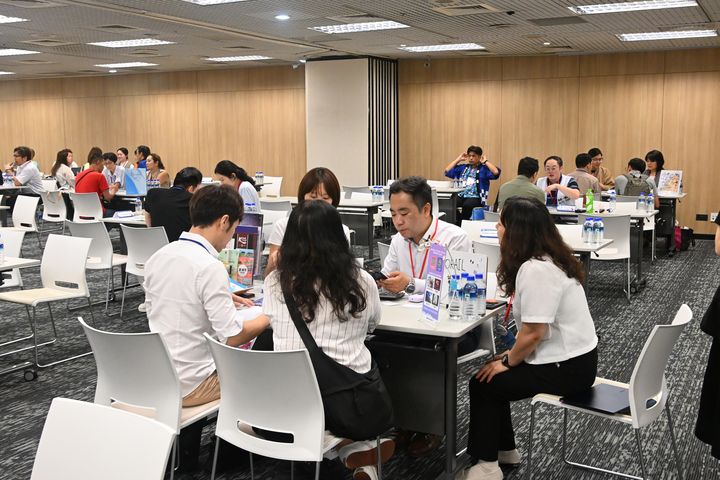 ▲「韓國旅遊博覽會」特別舉辦 B2B 媒合會，讓台灣業者與韓方面對面交流。 記者-王政／攝