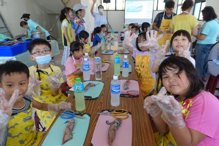 ▲透過「海線」遊程食魚教育，對當季盛產的海鮮有所了解。　圖：新北市政府農業局／提供