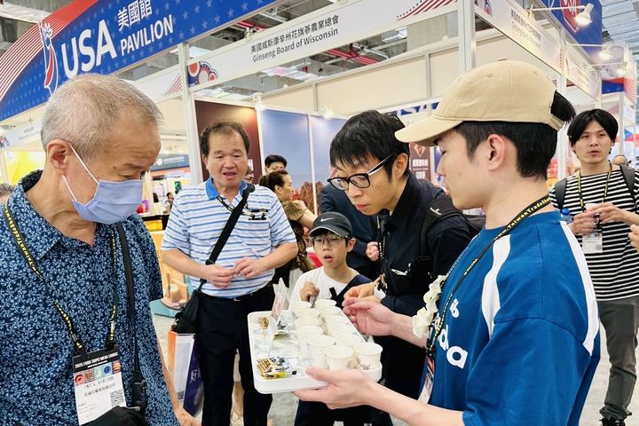 ▲關島積極推廣試吃關島在地製夏威夷豆巧克力。　圖：關島觀光局／提供