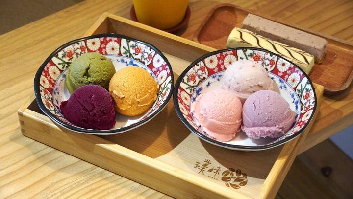▲走訪黃埔新村順便品嘗「榕樹下璞味綿綿冰」。　圖：高雄市政府觀光局／提供