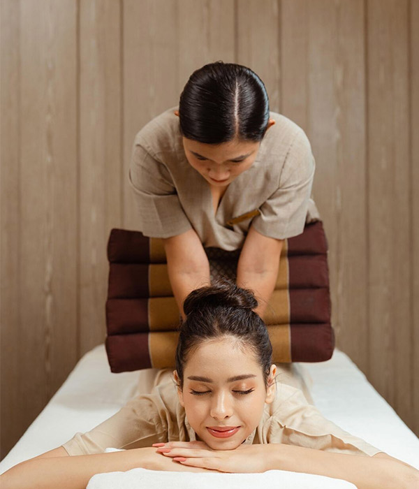 ▲泰國古式經絡按摩放鬆全身。 圖:芬達旅遊/提供