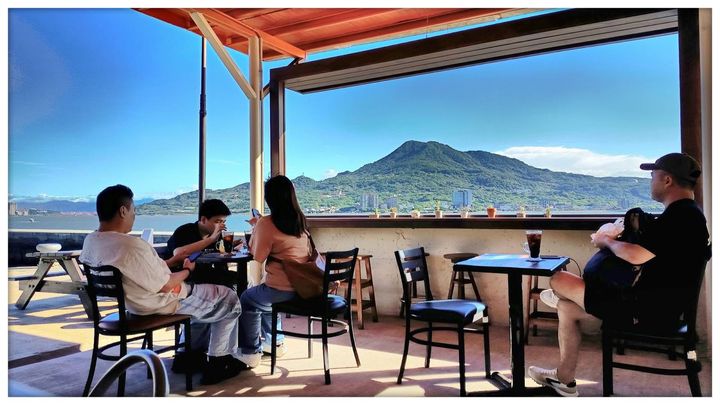 ▲在河景與影像間感受悠閒的淡水漁文影像館。　圖：淡水漁文影像館館長陳耀旭／提供