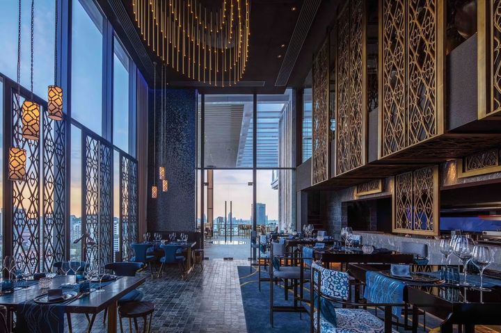 ▲位於27樓的Nimitr Restaurant & Rooftop Bar。　圖：Heavens Portfolio官網／來源