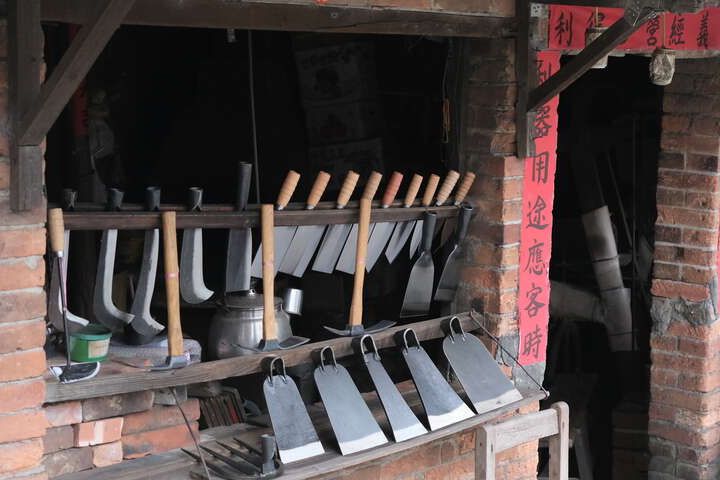 ▲透過雙溪老街的走讀介紹，感受在地特色人文，沉浸於淡蘭古道的歷史痕跡。　圖：新北市政府觀光旅遊局／提供