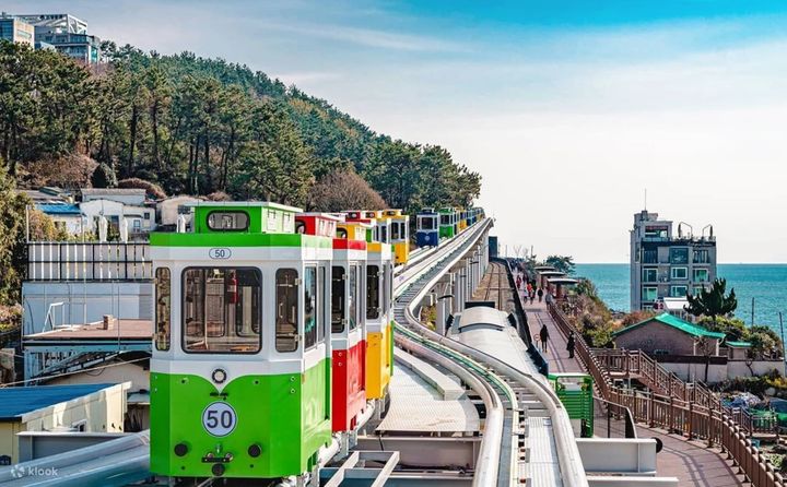 ▲釜山必搭海雲台膠囊列車，一探療癒的海岸美景。　圖：Klook／提供