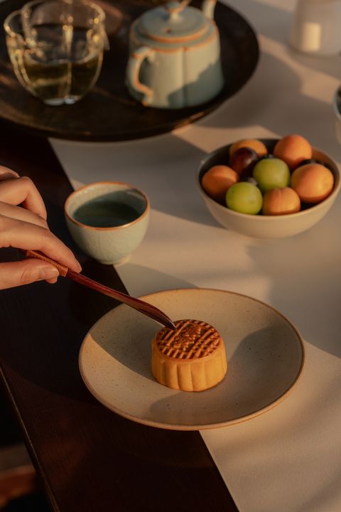 ▲養雲安縵月餅融合燕窩、蓮蓉、五仁、川香藤椒牛肉的獨特風味。　圖：安縵集團／提供