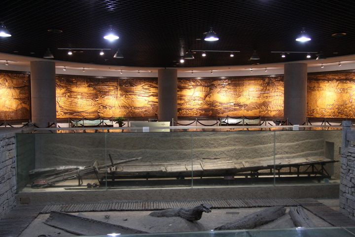 ▲淮北隋唐大運河博物館珍藏文物多為淮北柳孜運河遺址出土的文物，包含唐代沉船與石建築碼頭。　圖：海峽兩岸旅遊交流協會／來源