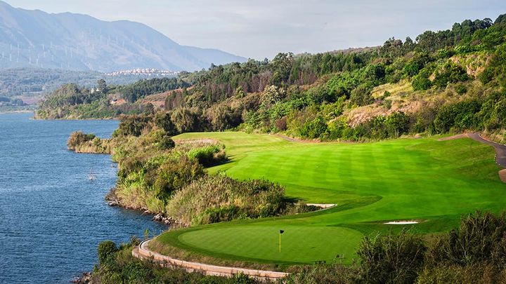 ▲春城湖景球場長年位列「世界百大名場」。　圖：昆明春城湖畔高爾夫渡假村／提供